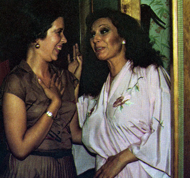 Rocío con la corresponsal Janine Maldonado.