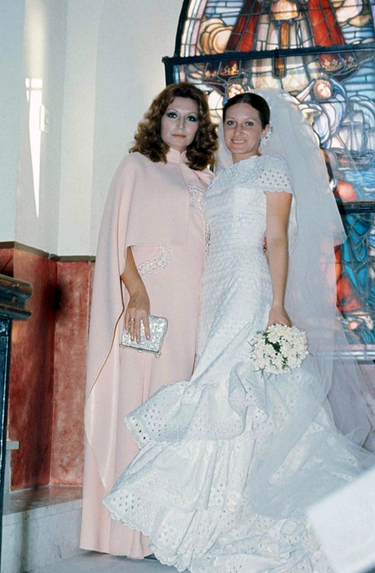 Rocío Jurado en el día de la boda de su hermana, Gloria Mohedano.