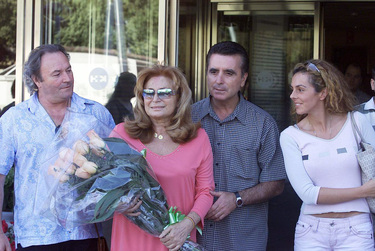 Rocío acompañada de Amador, José y su hija, Rocío Carrasco