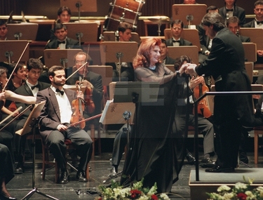 Rocío Jurado durante un concierto benéfico en homenaje a Manuel de Falla y Federico García Lorca