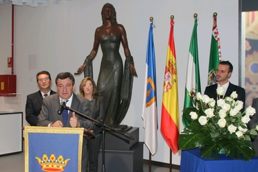 José Loaiza y Antonio Peña durante la firma del convenio para la apertura del Museo Rocío Jurado