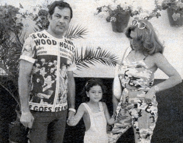 Rocío con Pedro Carrasco y su hija Rocío.