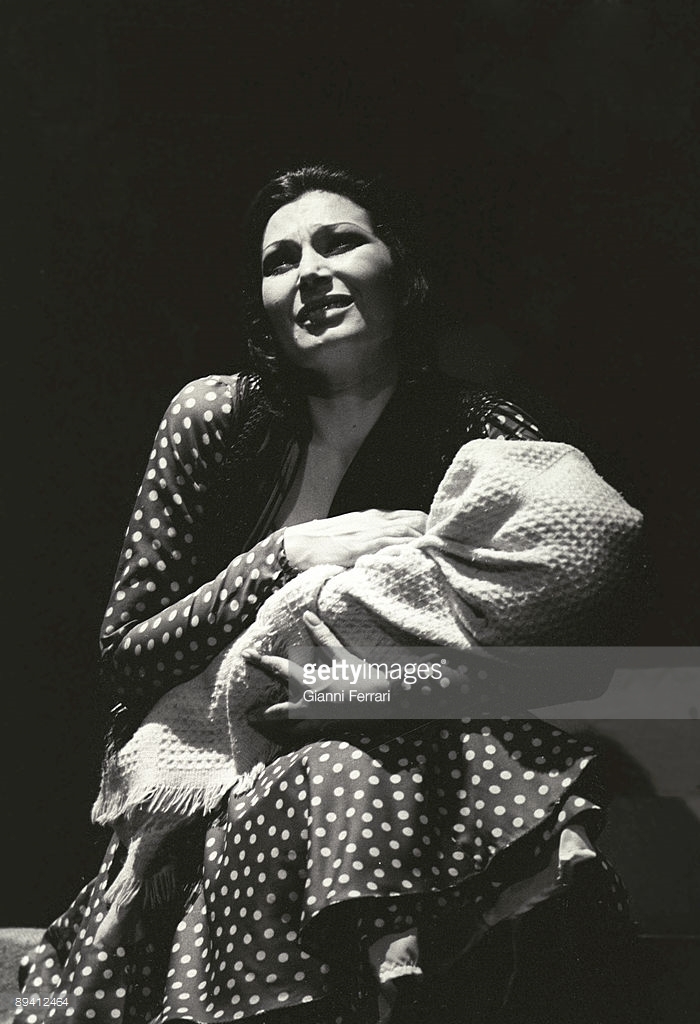 Rocío durante la representación teatral «Cancionera»