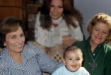 Rocío Jurado con su madre, Rosario, y con su pequeña hija, Rocío