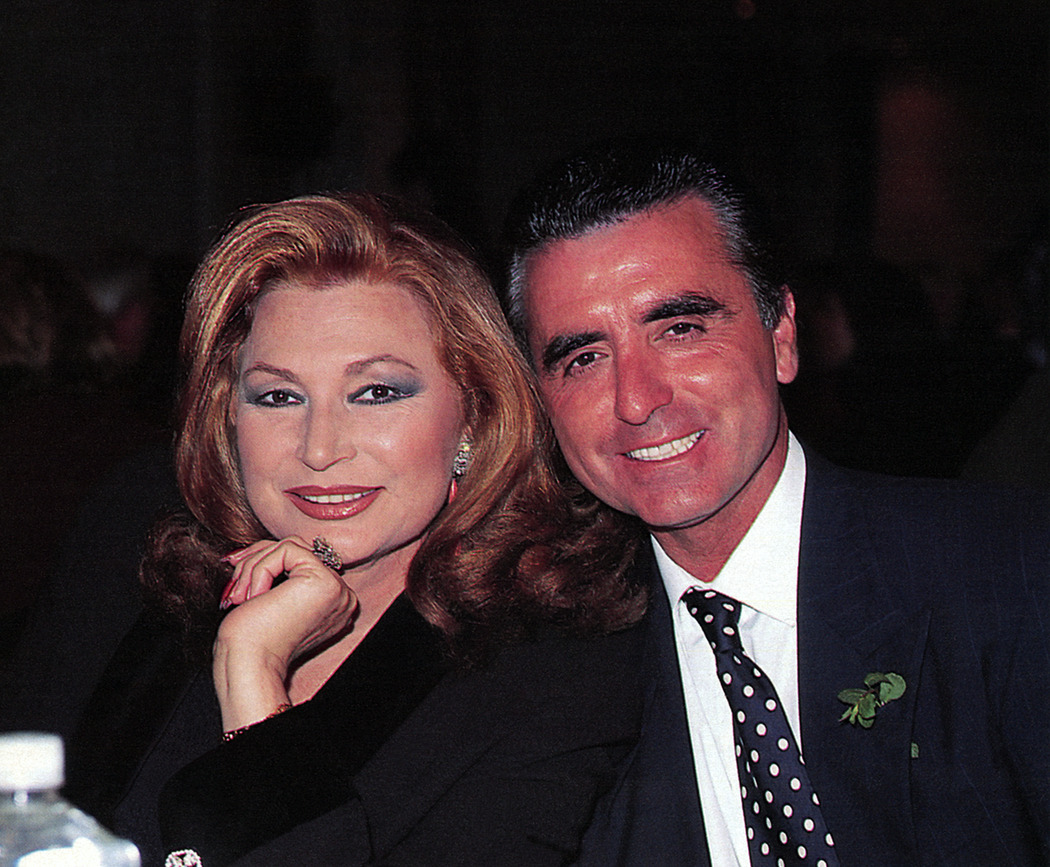Rocío y José felices y sonrientes durante un homenaje