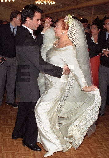 José Ortega Cano y Rocío abren el baile tras casarse