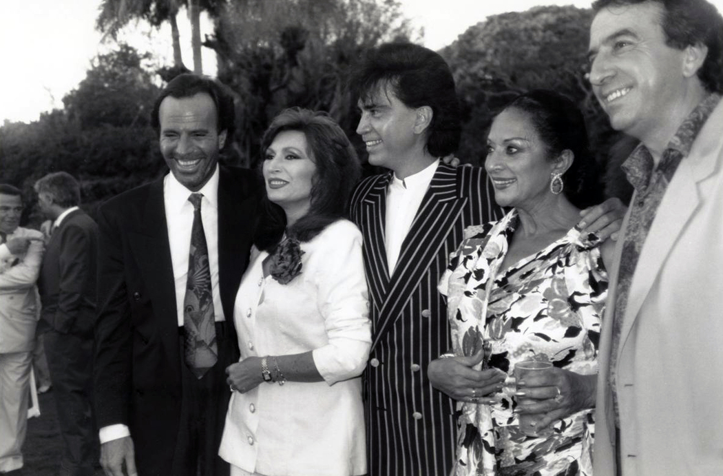 Julio Iglesias, Rocío Jurado, José Luis Rodríguez El Puma, Lola Flores, José Luis Perales y José José