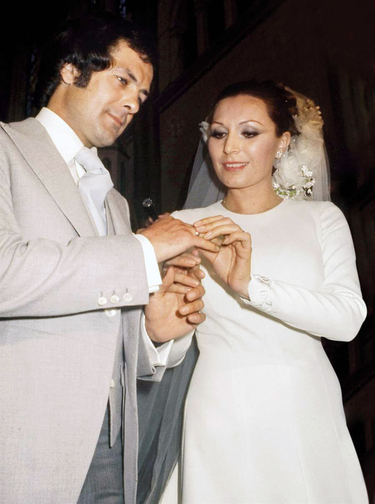 Rocío Jurado y Pedro Carrasco durante la boda religiosa