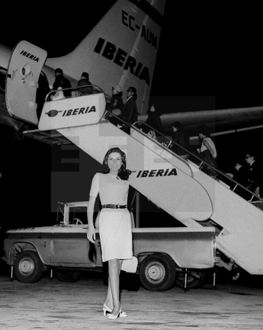 Rocío Jurado en el aeropuerto de Barajas con motivo de su viaje a Argentina