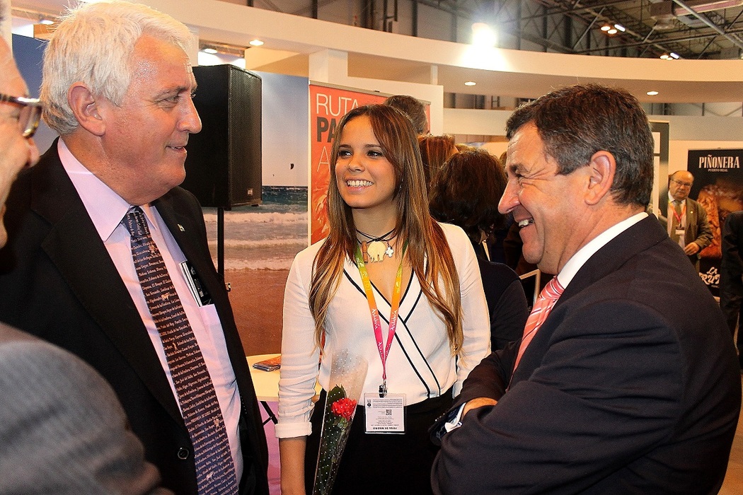 Manuel Jurado, Gloria Camila y José Loaiza durante la presentación del Museo Rocío Jurado en FITUR
