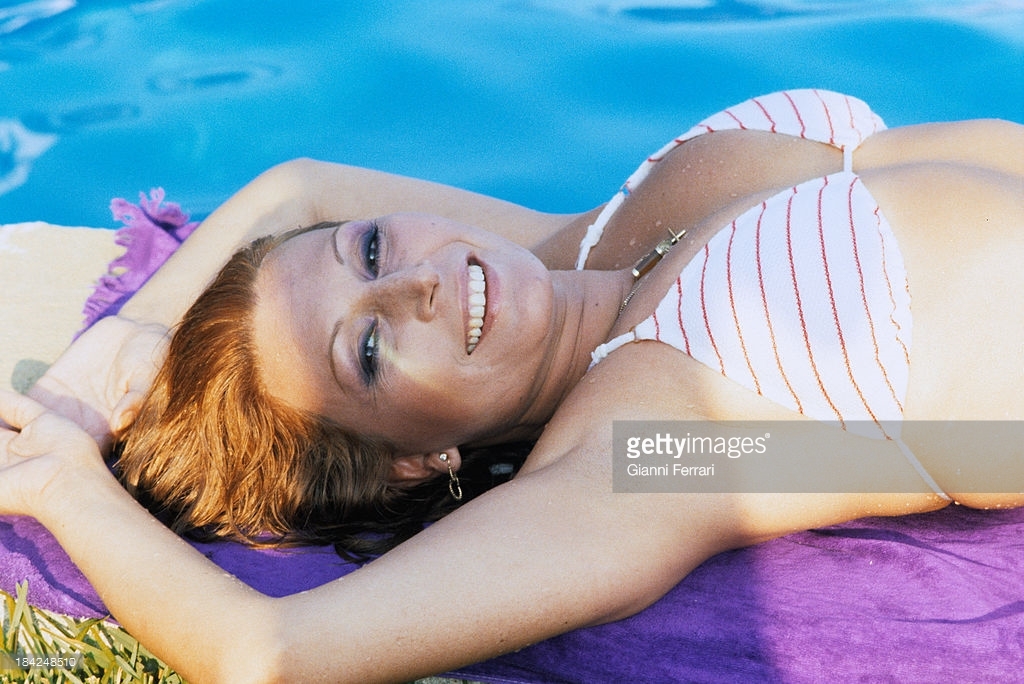 Rocío en la piscina de su casa