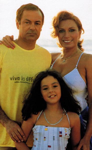 Rocío Jurado y Pedro Carrasco con su hija Rocío Carrasco