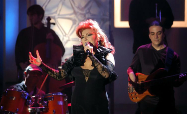 Rocío actuando